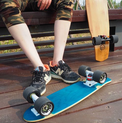 Planche à roulettes pour homme femme enfant MADE IN LOVE - Ref 2599124