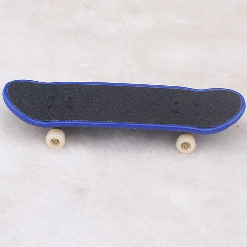 Planche à roulettes pour homme femme enfant - Ref 2601707
