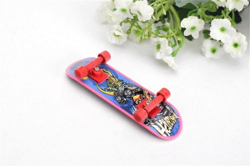 Planche à roulettes pour homme femme enfant - Ref 2601806