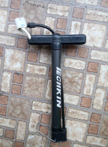 Pompe à vélo - Ref 2388071