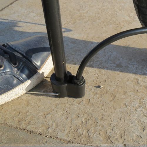 Pompe à vélo - Ref 2390832