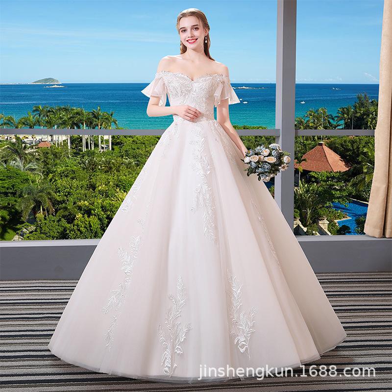 Robe de mariée en Réseau suisse - Ref 3307414