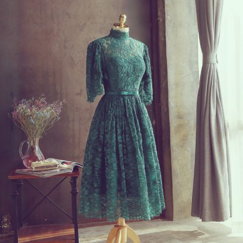 Robe de soirée manchon cloche en Dentelle haute qualite - Ref 3211937