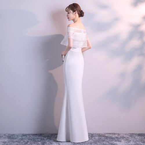 Robe du soir FRAIS DE COURTE DUREE conventionnel - Ref 3211900