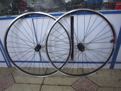 Roues de vélo cyclisme sur route - Ref 2372638