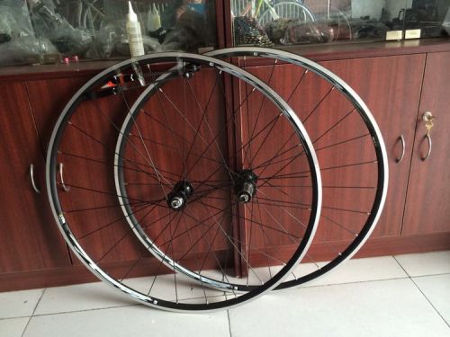 Roues de vélo cyclisme sur route - Ref 2384562