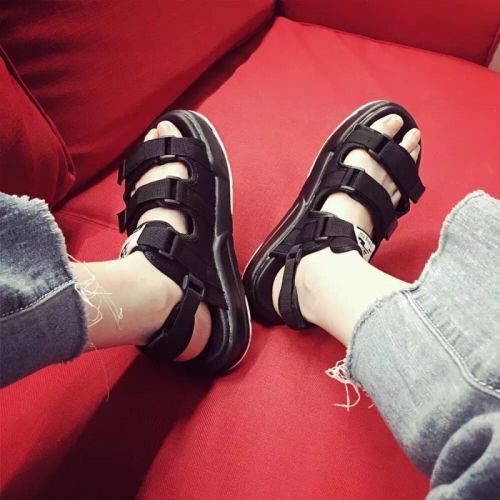Sandales jeunesse, 18-40 ans, tendance des jeunes - Ref 932682