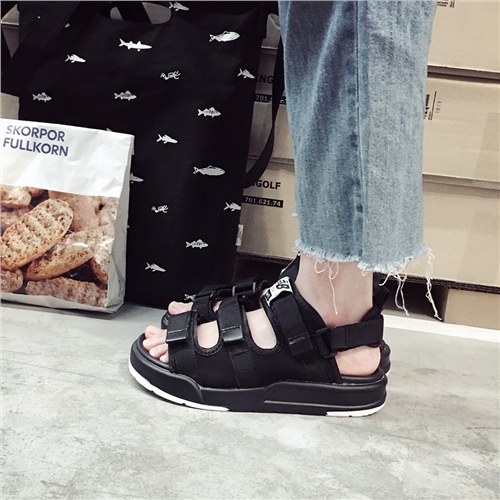 Sandales jeunesse, 18-40 ans, tendance des jeunes - Ref 933528