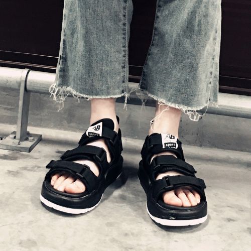 Sandales jeunesse, 18-40 ans, tendance des jeunes - Ref 933535