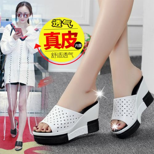 Sandales femme en revetement cuir de vache fendu - semelle polyurethane Ref 2666577