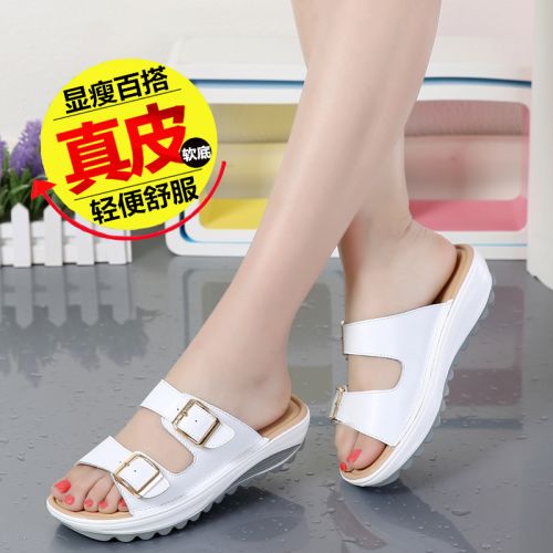 Sandales femme en revetement cuir de vache fendu - semelle TPR tendon Ref 2667343