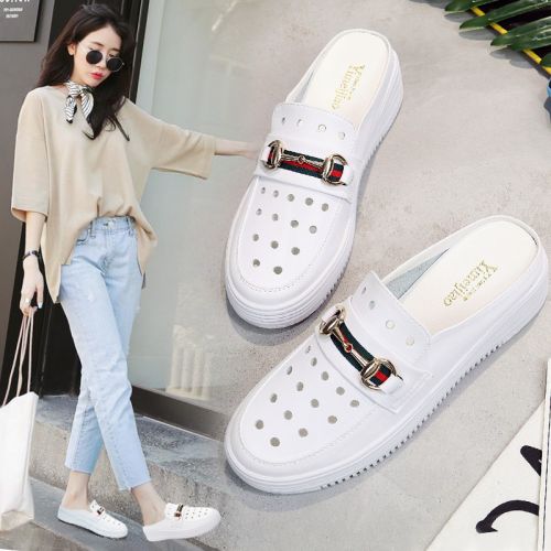 Sandales femme en revetement cuir de vache fendu - semelle caoutchouc Ref 2667944