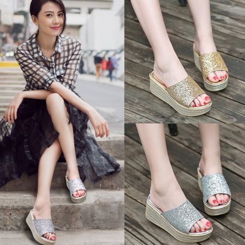 Sandales femme en revetement cuir de vache fendu - semelle caoutchouc Ref 2668895