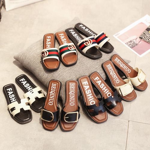 Sandales femme en plastique - semelle caoutchouc Ref 2670163