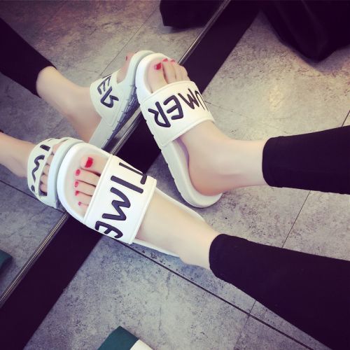 Sandales femme en plastique - semelle caoutchouc Ref 2672071