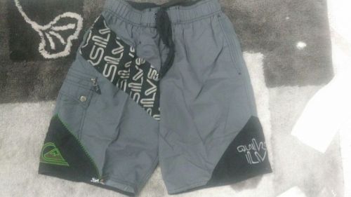 Short de plage - maillot bain homme Ref 2557570