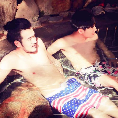 Short de plage - maillot bain homme Ref 2558731