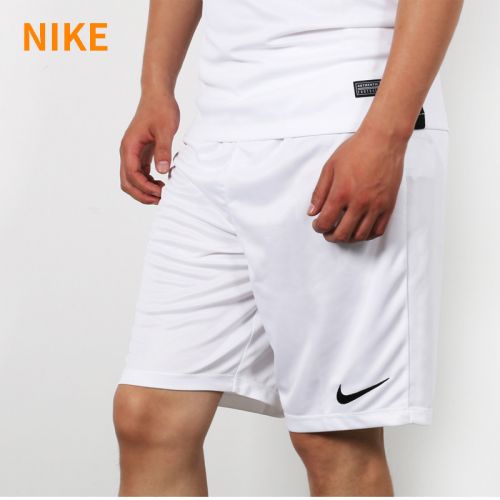  Short sport homme NIKE - Ref 551978