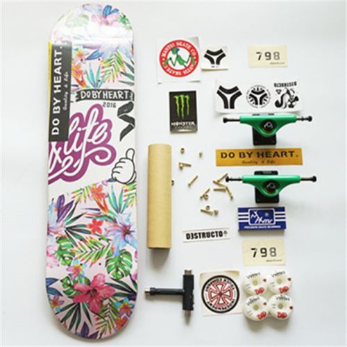 Skateboard pour homme femme enfant MANTIS - Ref 2593025