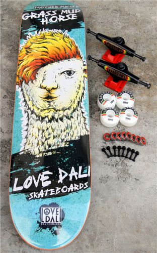 Skateboard LOVEDALI - Ref 2595430