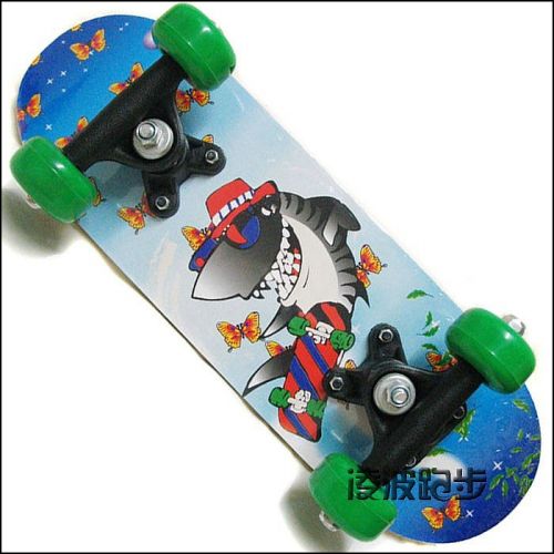 Skateboard pour enfant femme homme RADICAL - Ref 2595631