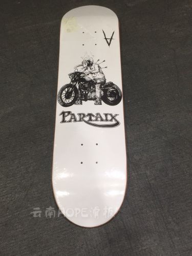 Skateboard ANTIZ - Ref 2595892