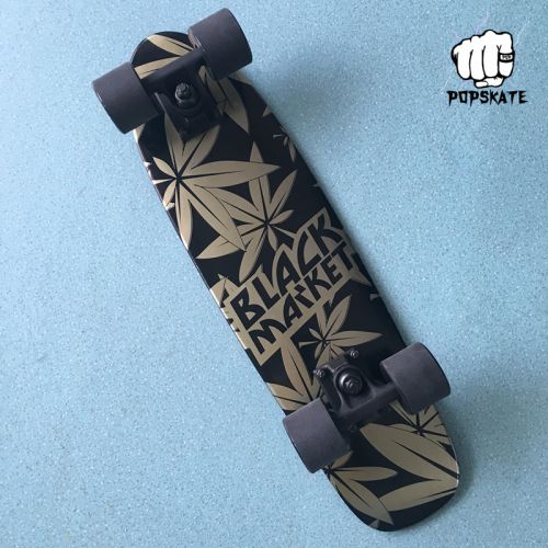 Skateboard pour homme femme enfant BLACK MARKET - Ref 2596110