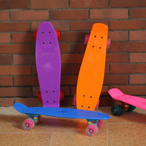 Skateboard pour homme femme enfant - Ref 2596904