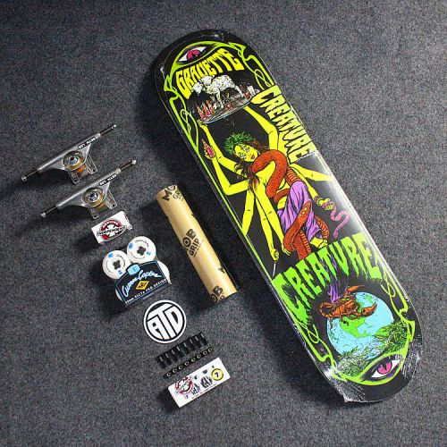 Skateboard 2606865