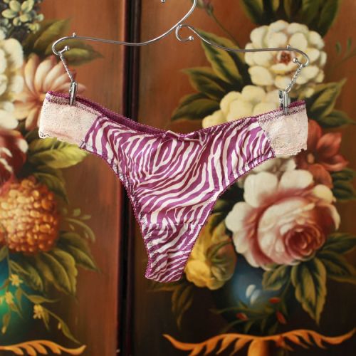 Slip jeunesse sexy en nylon - Ref 648267