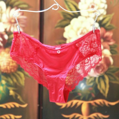 Slip jeunesse sexy en nylon - Ref 652324