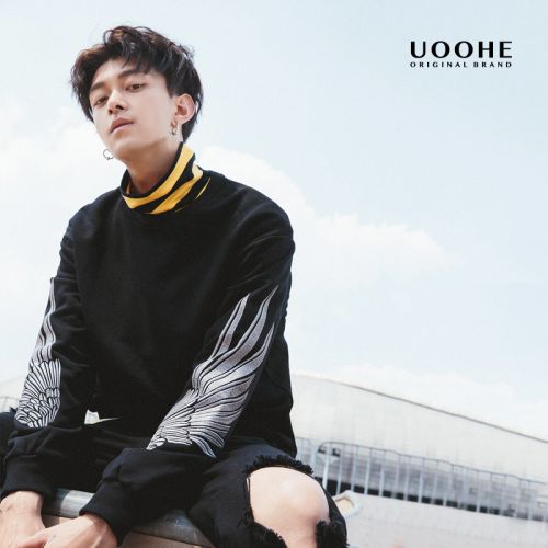 Sweatshirt homme UOOHE - Ref 3128730