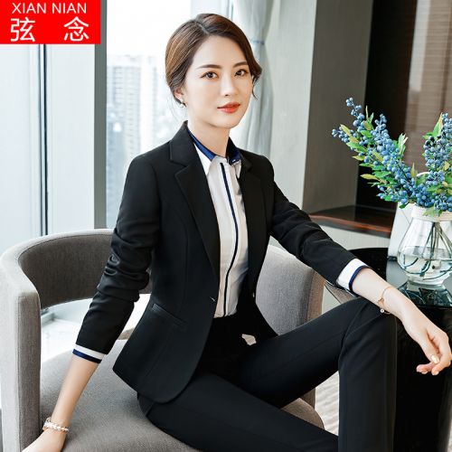 Tailleur femme - Ref 3243676