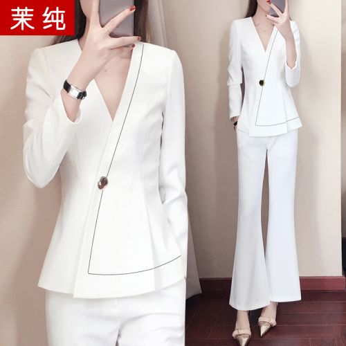Tailleur femme - Ref 3244592
