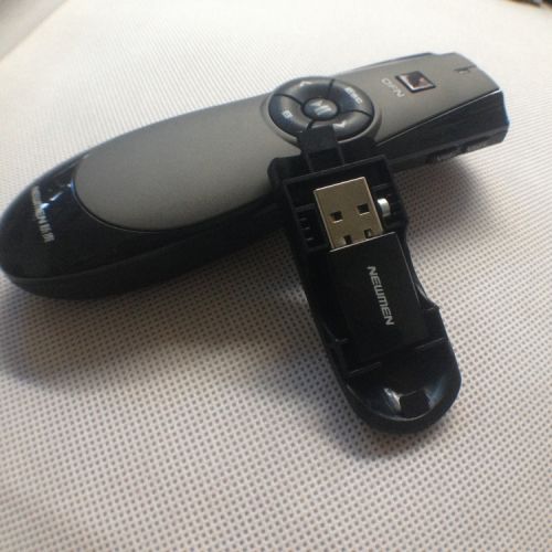 Telecommande - pointeur laser - Ref 384338