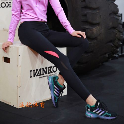  Tenue de sport femme - Ref 467561