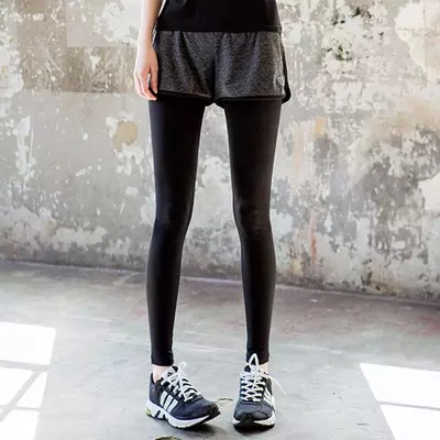  Tenue de sport femme - Ref 468326