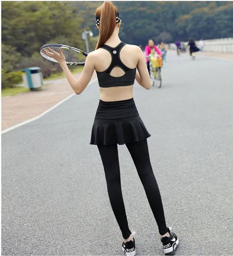  Tenue de sport femme - Ref 468345