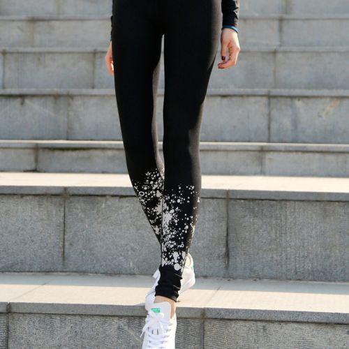  Tenue de sport femme place en CVC - Ref 468797