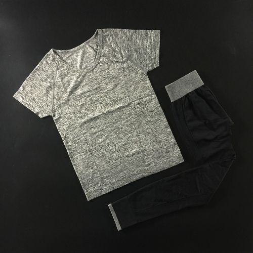  Tenue de sport femme - Ref 469875