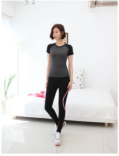 Tenue de sport femme modèles Curve - Ref 472164