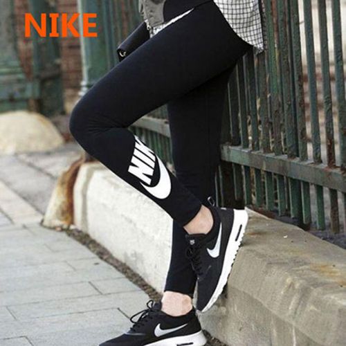  Tenue de sport femme NIKE - Ref 477069