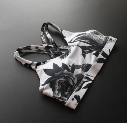  Tenue de sport femme - Ref 477797