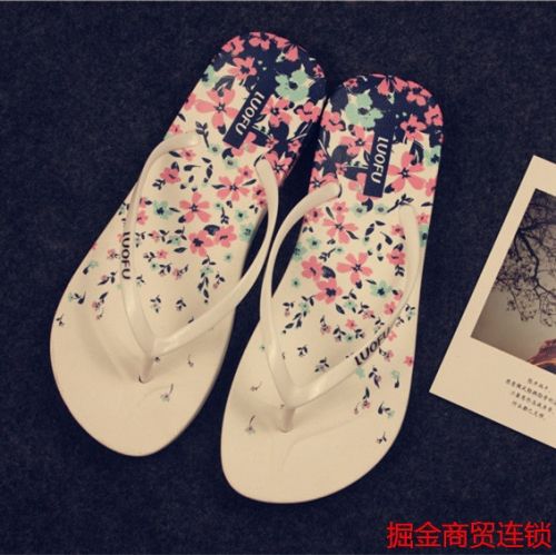 Tongs femme en plastique - semelle caoutchouc Ref 2665812