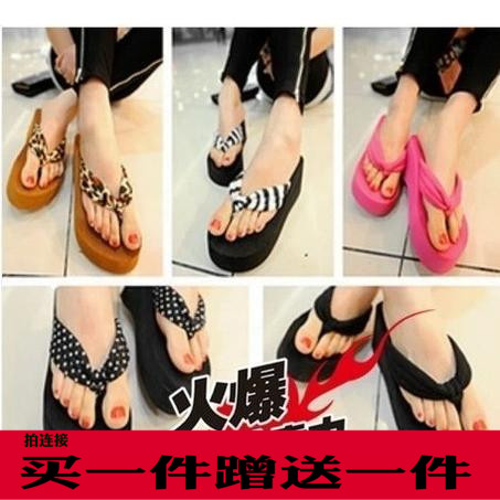 Tongs femme en plastique - semelle Ref 2665955