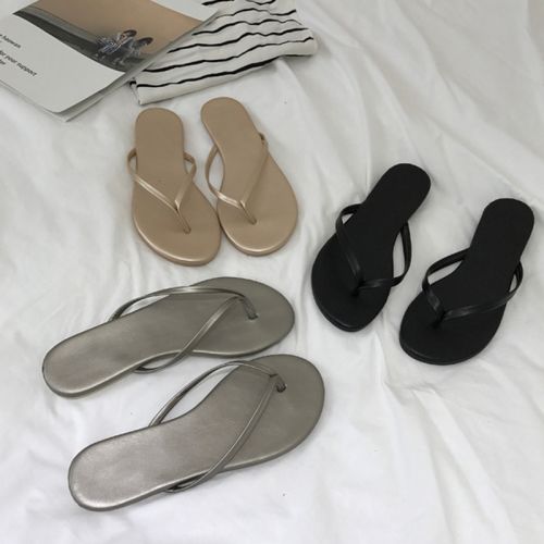 Tongs femme en Une variete de materiaux epissage - Ref 2666016