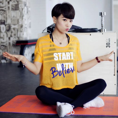 Tshirt de sport femme GYM QUEEN Semiperméable petite blouse licou - Ref 465982