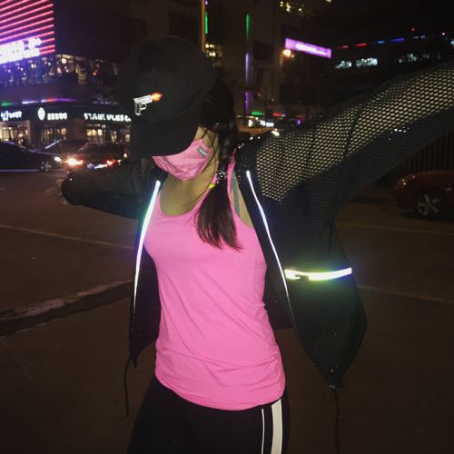  Vêtement fitness femme VANSYDICAL veste noire réfléchissante en polyester - Ref 608091