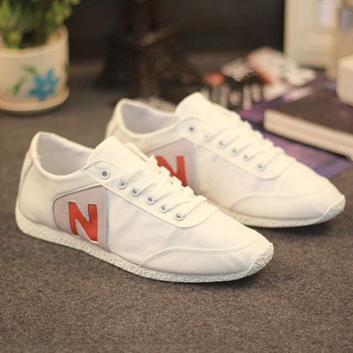 baskets jeunesse, 18-40 ans, tendance des jeunes - Ref 936809