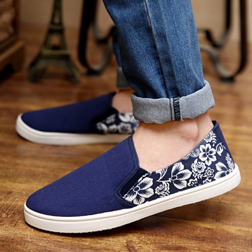 baskets jeunesse, 18-40 ans et Moyen-âge, tendance des jeunes - Ref 937040